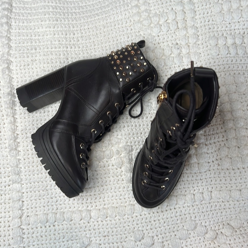 Michael Kors Yvonne Studded Leather Boot brown size 6